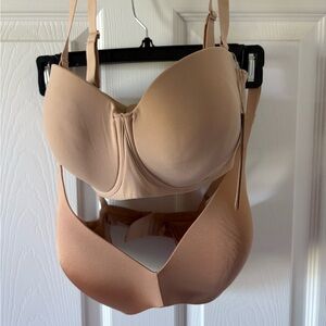 SKIMS Bra Set - Fits Everybody Strapless and Wireless Form T-shirt Bra - 32 DDD
